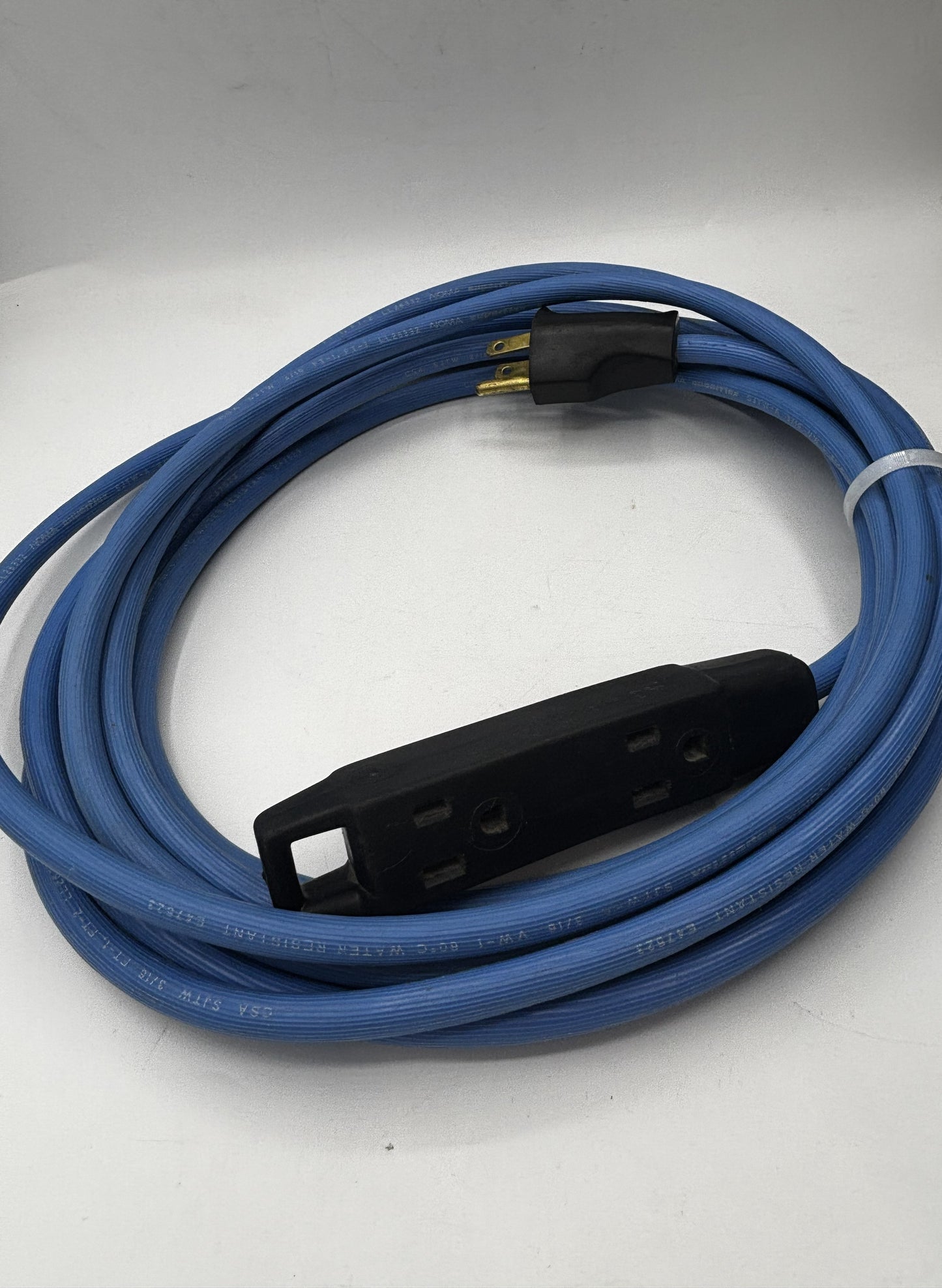 16-Foot Blue Extension Cord (3-Prong, 16 AWG, 3-Outlet Block)