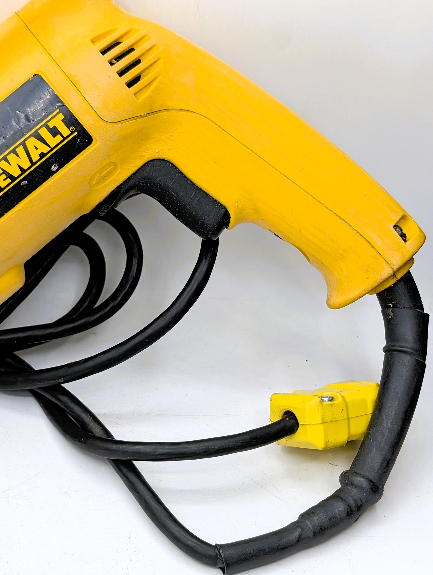DEWALT DW222 3/8" 6.7A VSR Corded Drill w/ Keyless Chuck